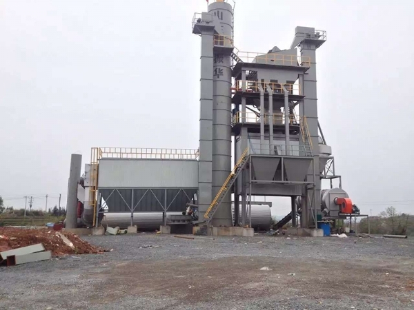 大型路面機械(可搬遷)瀝青攪拌站