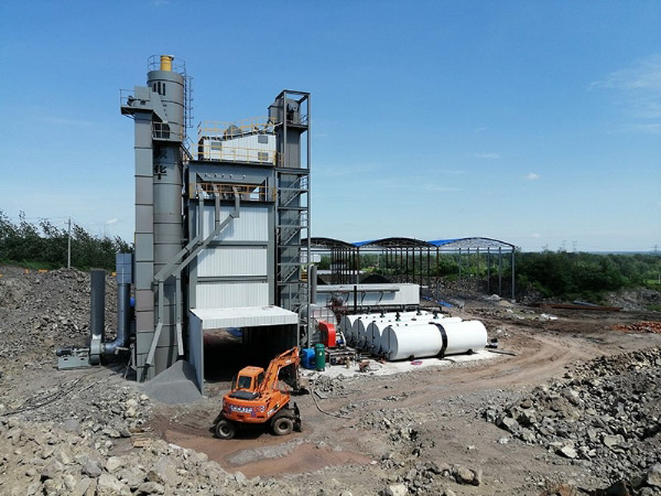 瀝青混凝土攪拌站的安裝需要注意哪些事項(xiàng)？